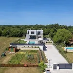 펜션 Ani Krsan Potpićan