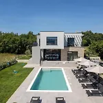 펜션 Ani Krsan Potpićan