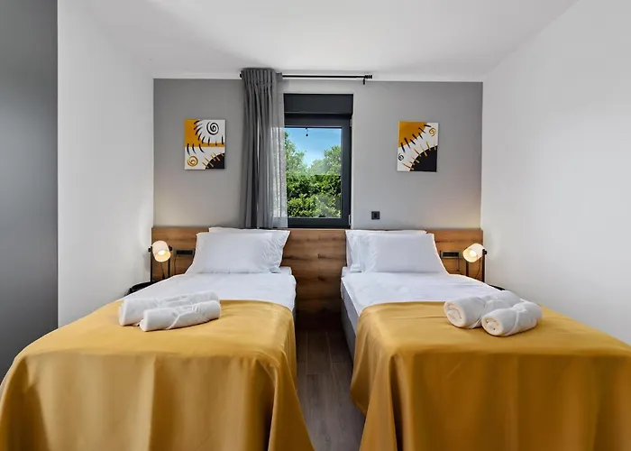 Ani Krsan * Potpićan