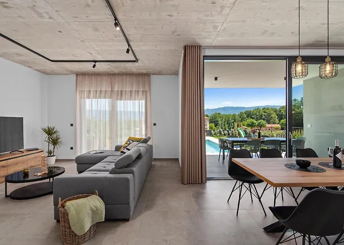 Ani Krsan * Potpićan